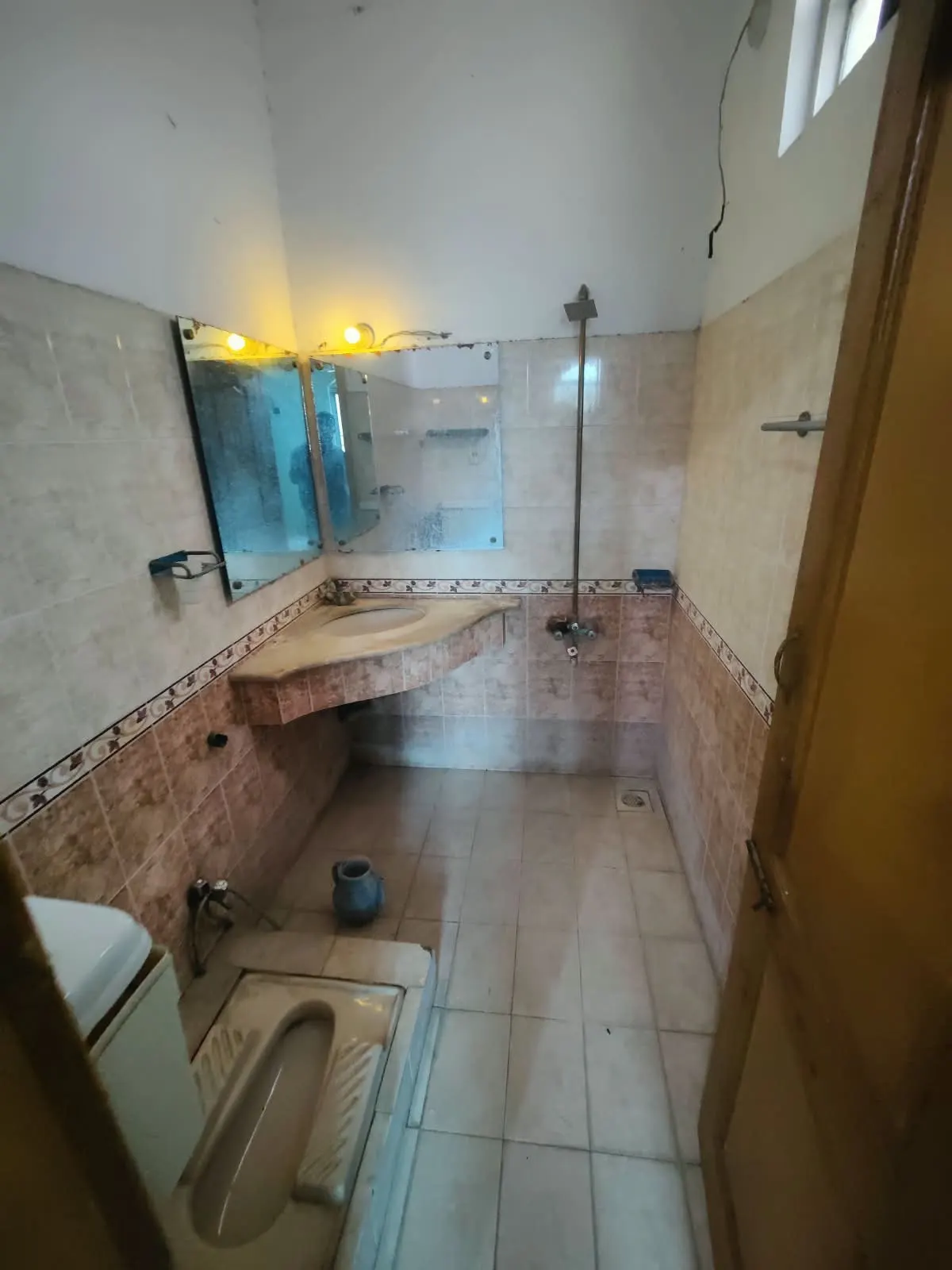 10 Marla double store for rent 