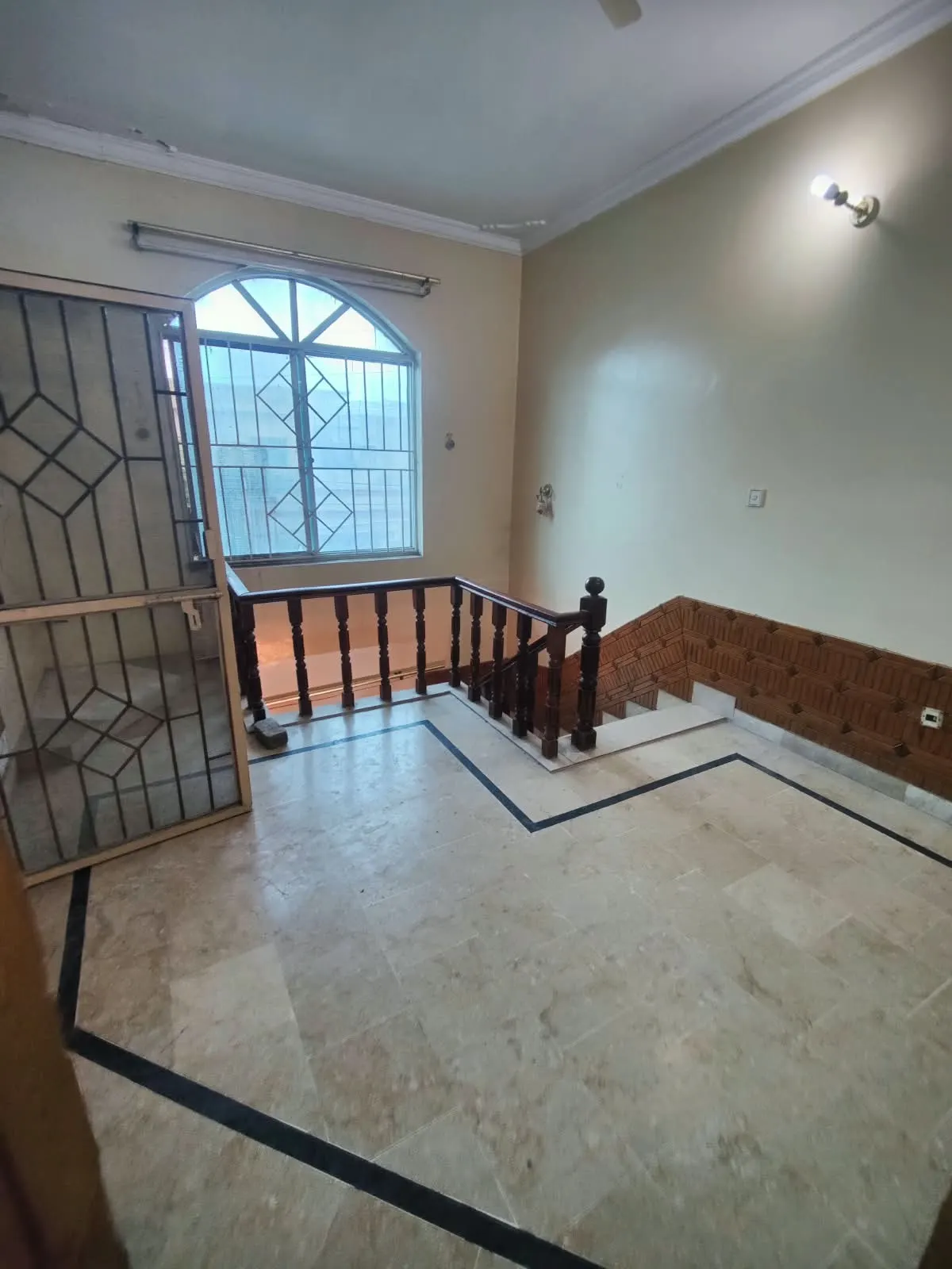 10 Marla double store for rent 