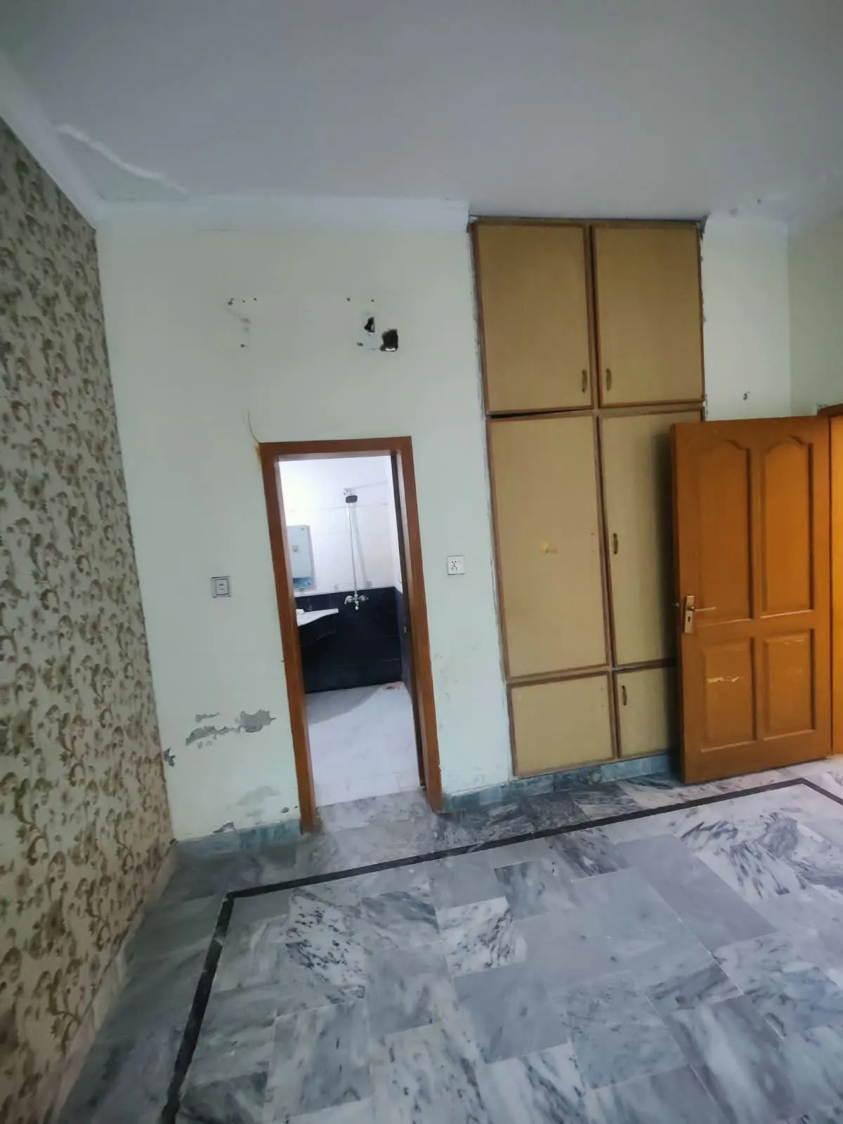 10 Marla double store for rent 
