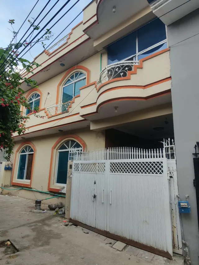 10 Marla double store for rent 
